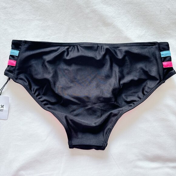 3/$15 Hurley Black bikini bottoms NWT size XL age 13-15 years - Picture 3 of 10
